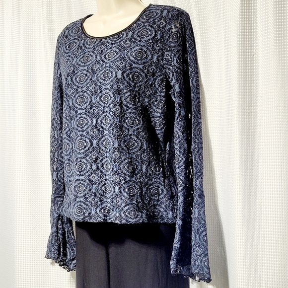 VTG INC Blue & Black Lace & Long Ruffle Bell Sleeve Pop Over Blouse (L) - Picture 3 of 10
